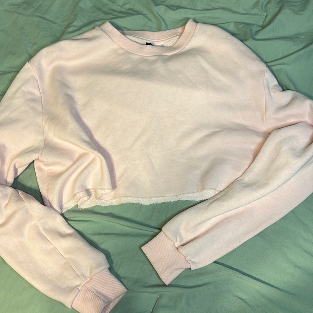 Pale pink cropped crew neck